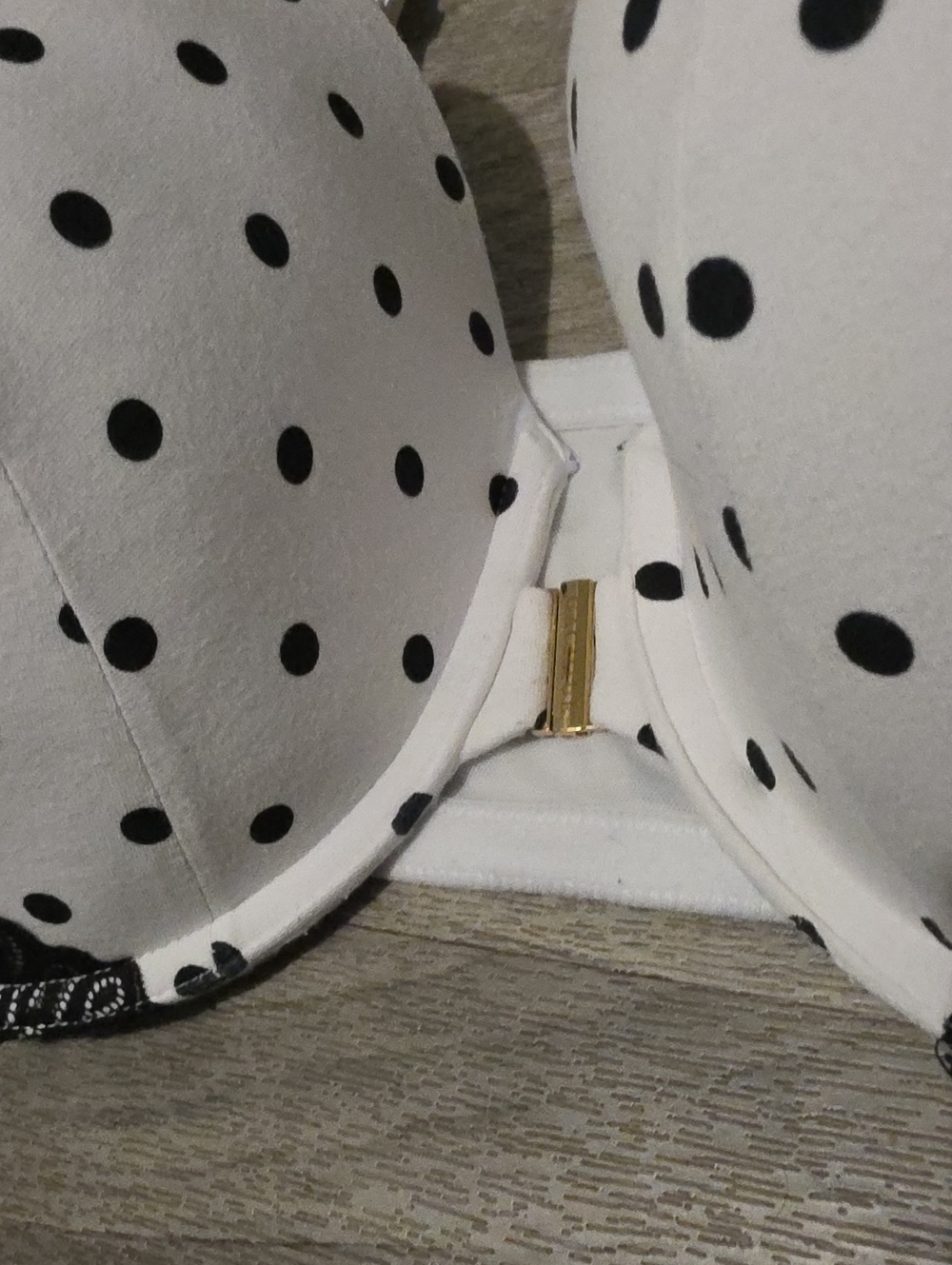 Cacique Size 50DDD Underwire Dot Front-Close Bra with Pink Accents. - Picture 7 of 8